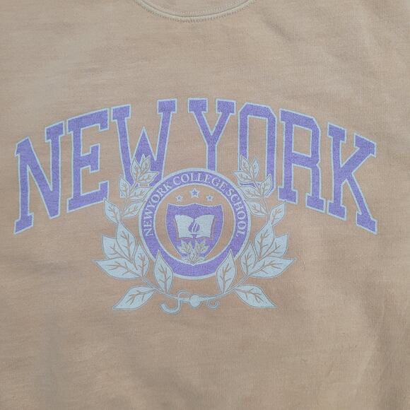 New-York College Sweatshirt Womens Medium 23x25 Oversized - Picture 4 of 12
